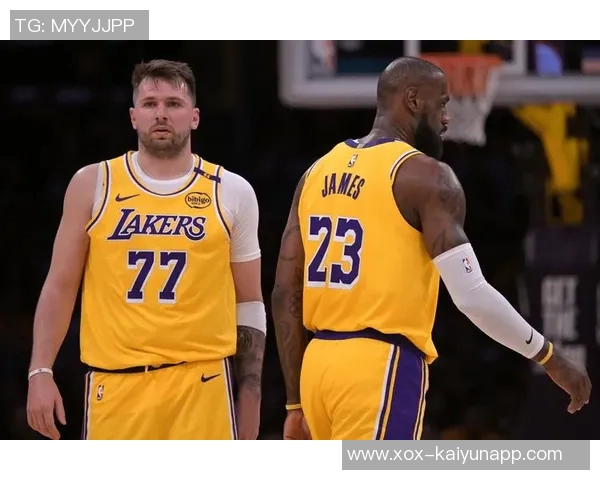 杨毅点评东契奇加盟湖人对詹姆斯地位的影响与老将发言权问题