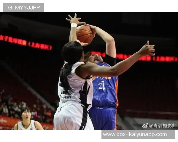 常规赛第七轮内线强势发力全队团结奋战迎来五连胜的辉煌时刻